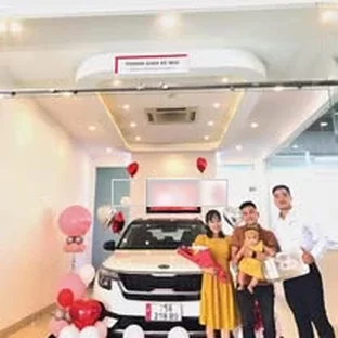 Kia Huế - Một buổi xem xe thực tế của khách hàng.